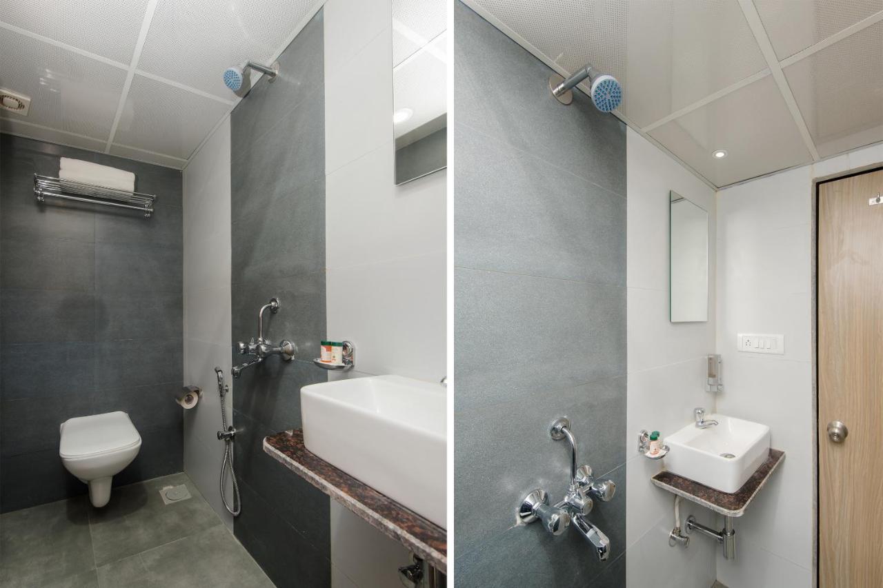 Hotel Oyo 14056 Golden Arch Bombaj Zewnętrze zdjęcie
