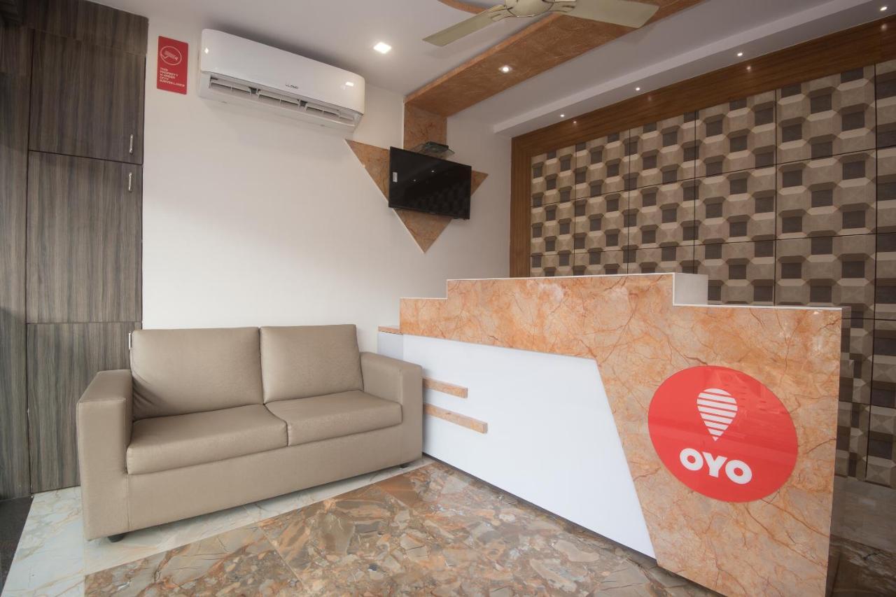 Hotel Oyo 14056 Golden Arch Bombaj Zewnętrze zdjęcie