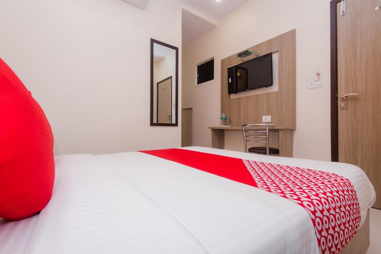 Hotel Oyo 14056 Golden Arch Bombaj Zewnętrze zdjęcie