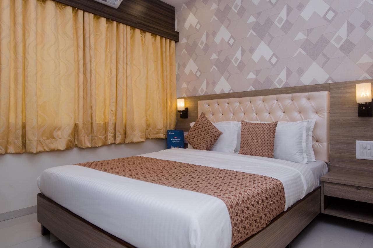 Hotel Oyo 14056 Golden Arch Bombaj Zewnętrze zdjęcie